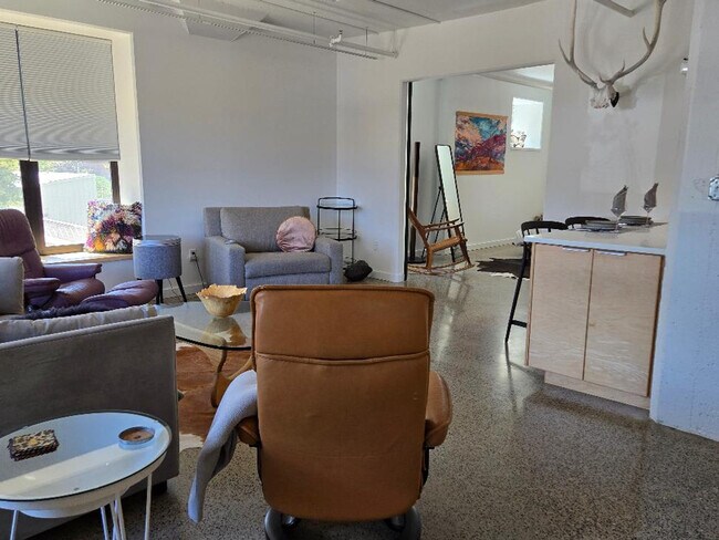 Building Photo - 790 Front St