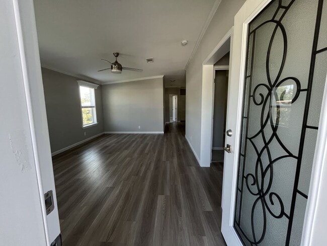 Building Photo - 146 Lakeview Dr