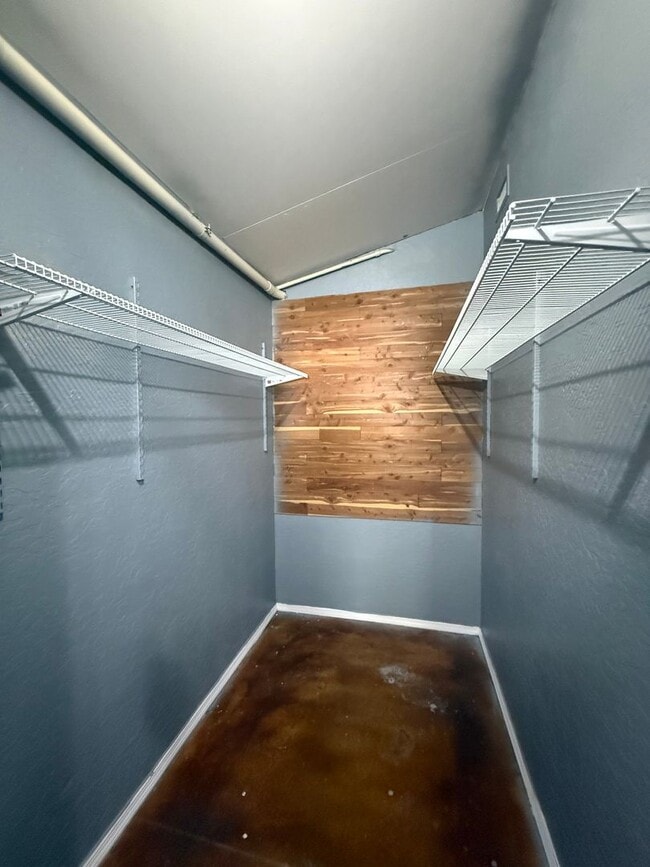 Building Photo - Spacious 4BR/3BA Home on Redmond Street – COMMERCIAL STYLE KITCHEN - Port Charlotte-$500 FIVE HUN...