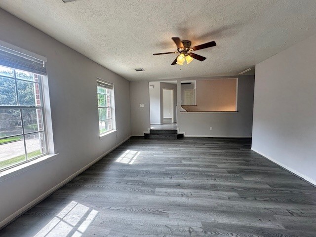 Building Photo - 9611 Territory Ln