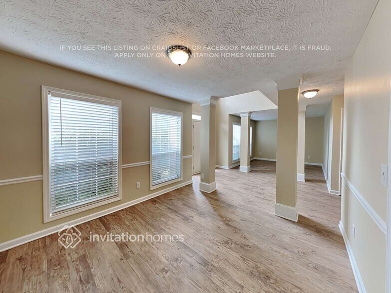 Building Photo - 5025 Wesleyan Dr