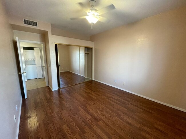 Building Photo - $1,550 2-3 Bedroom For Lease With Community Heated Pool & Spa in 85207!