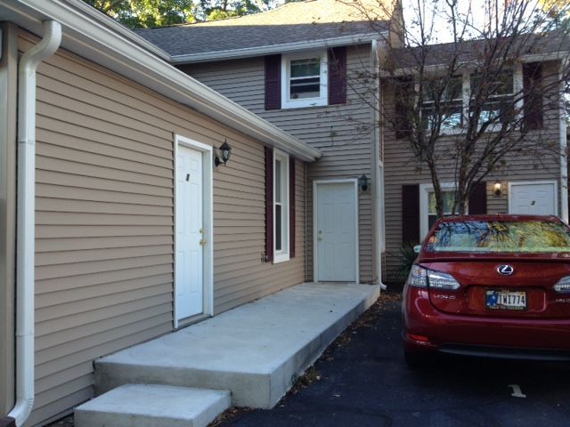 Building Photo - 231 Avon Ave