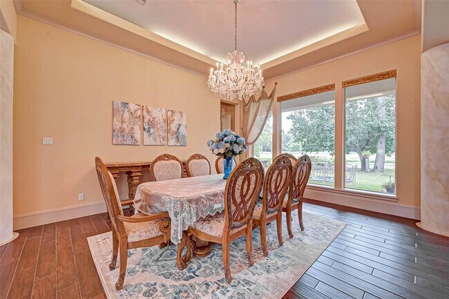 Building Photo - 16810 Southern Oaks Dr