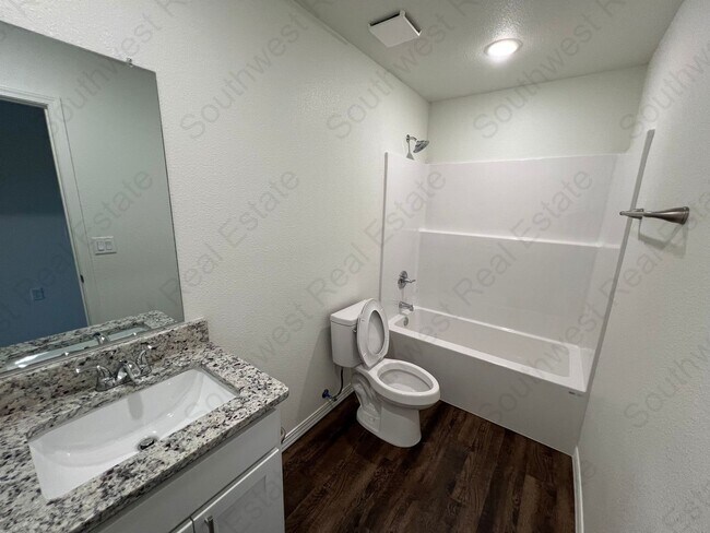 Building Photo - 2129 Bobwhite Ct
