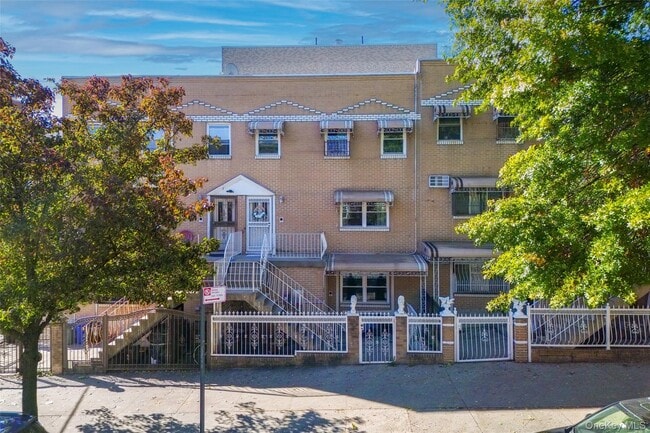 Building Photo - 380 Saratoga Ave