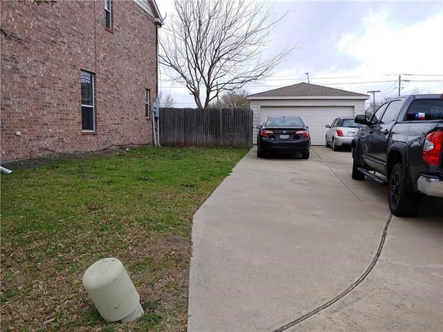 Building Photo - 2637 Boedeker Dr