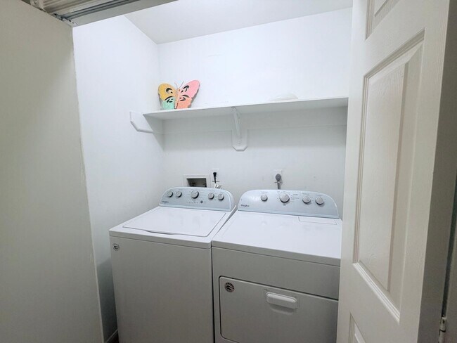 Building Photo - 7110 Yardley Dr