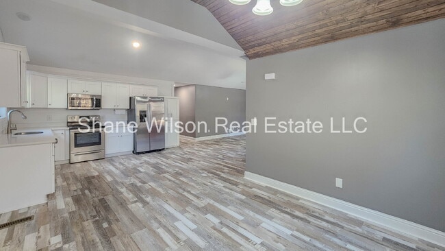 Building Photo - 3 BR / 2 BA for lease in Dalton