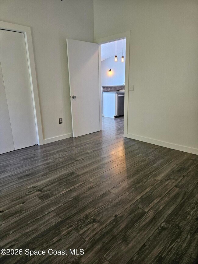 Building Photo - 120 Norwood Ave