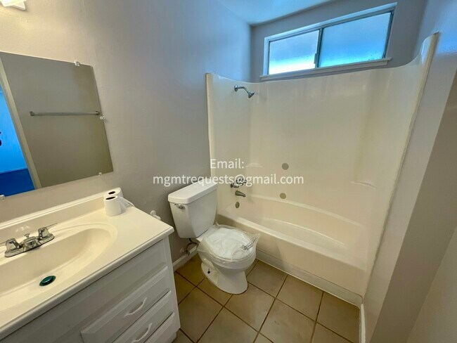 Building Photo - 16830 Village Ln