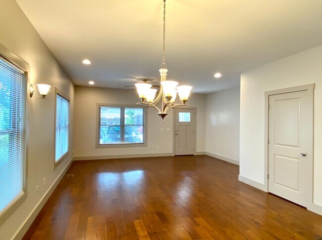 Building Photo - Beautiful Newer Construction in WAVL