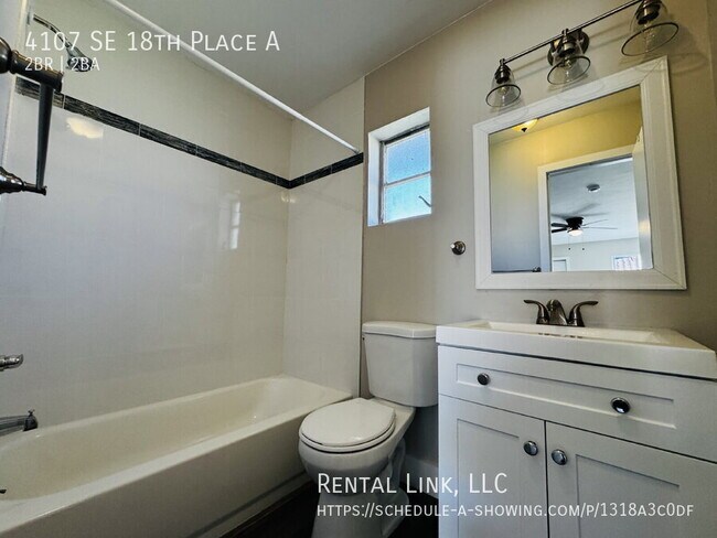 Building Photo - 4107 SE 18th Pl