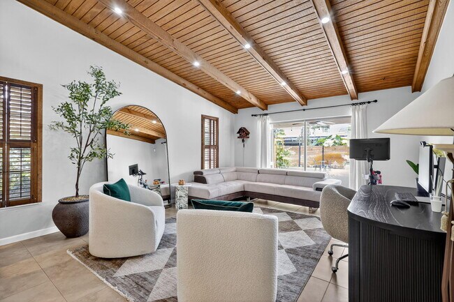 Building Photo - 11294 Pine Valley Dr