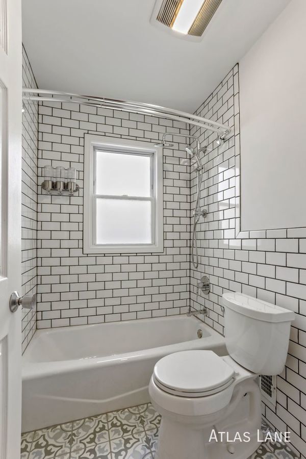 Building Photo - Professionally Managed  & Recently Renovat...