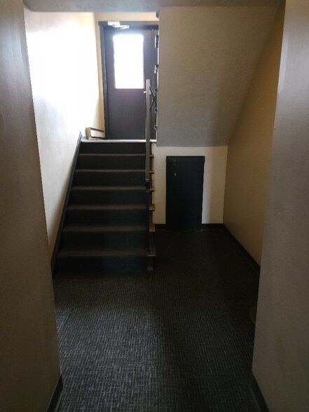 Building Photo - 7300 Sunset Strip Ave NW