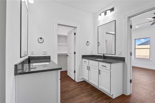 Building Photo - 90 Watson Ln