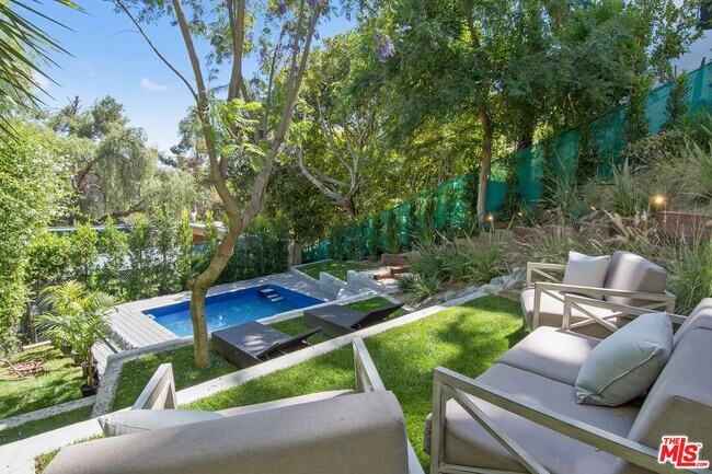 Building Photo - 4130 Parva Ave