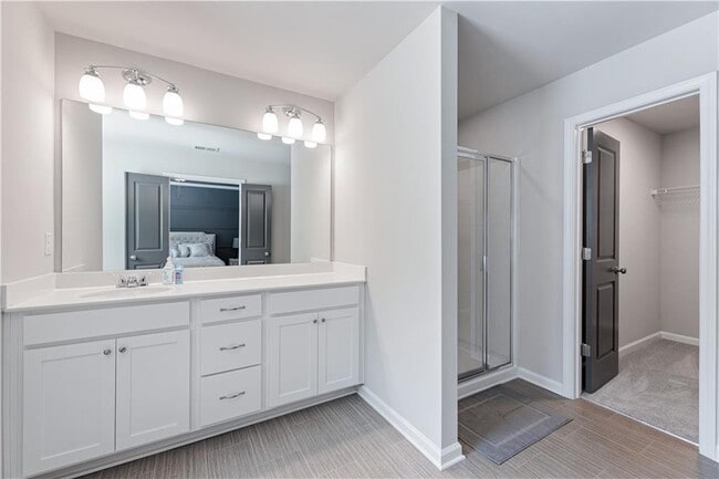 Building Photo - 2831 Ridgeview Dr