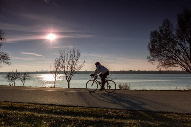 Building Photo - 9443 Waterview Rd