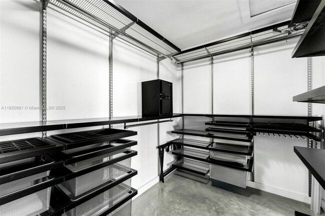 Building Photo - 101 SW 21st Rd