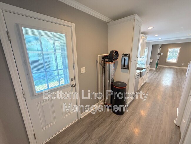 Building Photo - 1216 Jackson Rd