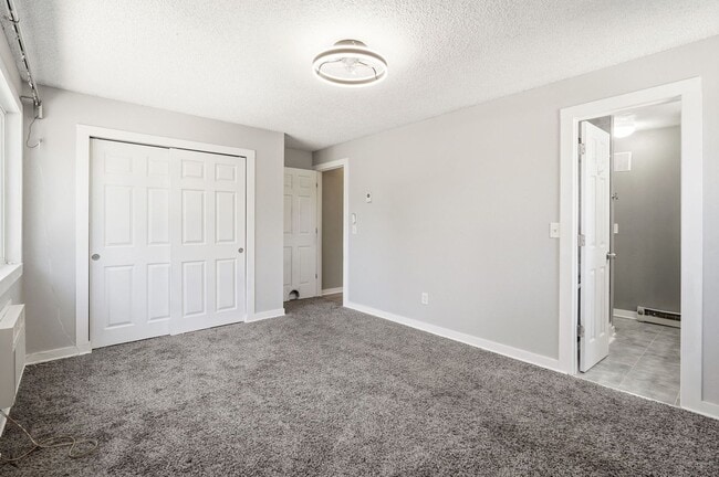 Building Photo - 2280 S Oswego Way