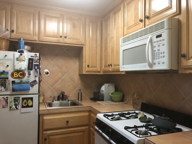 Building Photo - 965 Cowper St