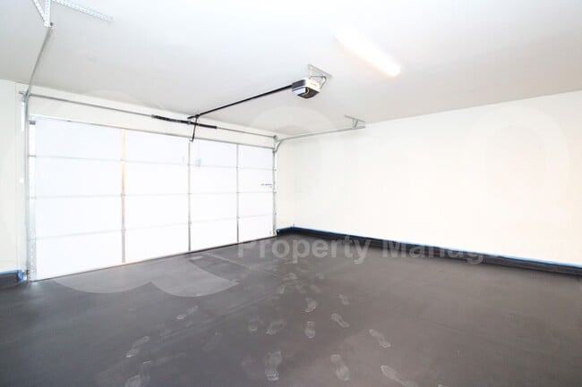 Building Photo - 13769 W Forest Pleasant Pl