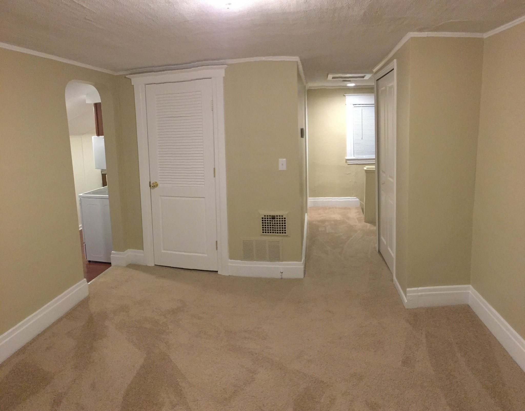 LIVINGROOM - 133 Curry Ave