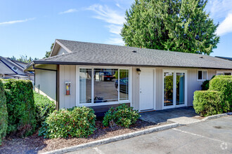 Building Photo - Spacious 2 Bed 1 Bath In Quiet Community