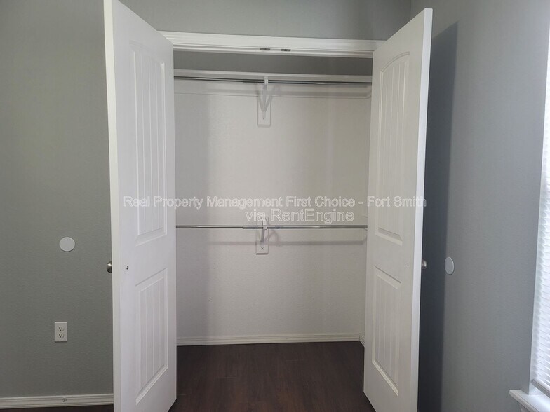 Building Photo - 2006 Ingalls Ln