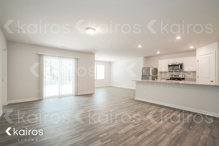 Building Photo - 2607 Provence Dr SE