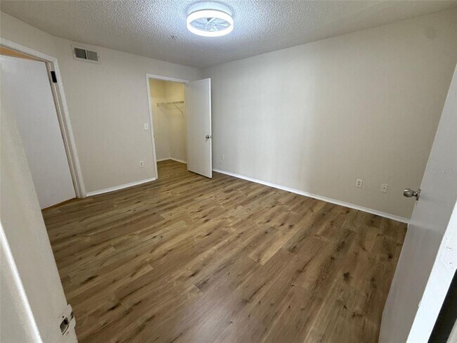 Building Photo - 2212 Grand Cayman Ct