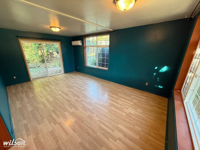 Building Photo - Beautiful 3bd/2ba Single Family Home near ...
