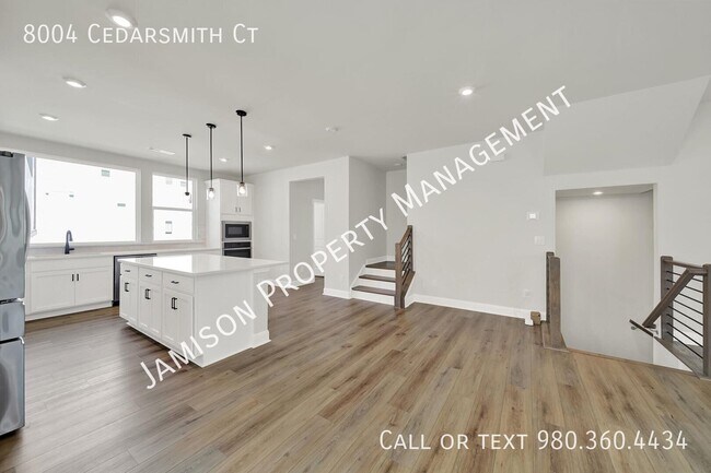 Building Photo - 8004 Cedarsmith Ct