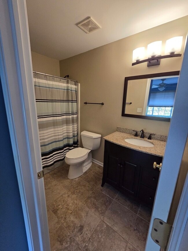 Building Photo - 422 Cary Woods Cir