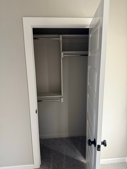 Building Photo - 6413 SE 84th St