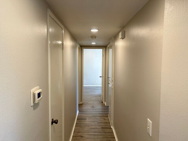 Building Photo - Beautiful 3 Bed 2 Bath Condo in Yorba Linda with Greenbelt Views