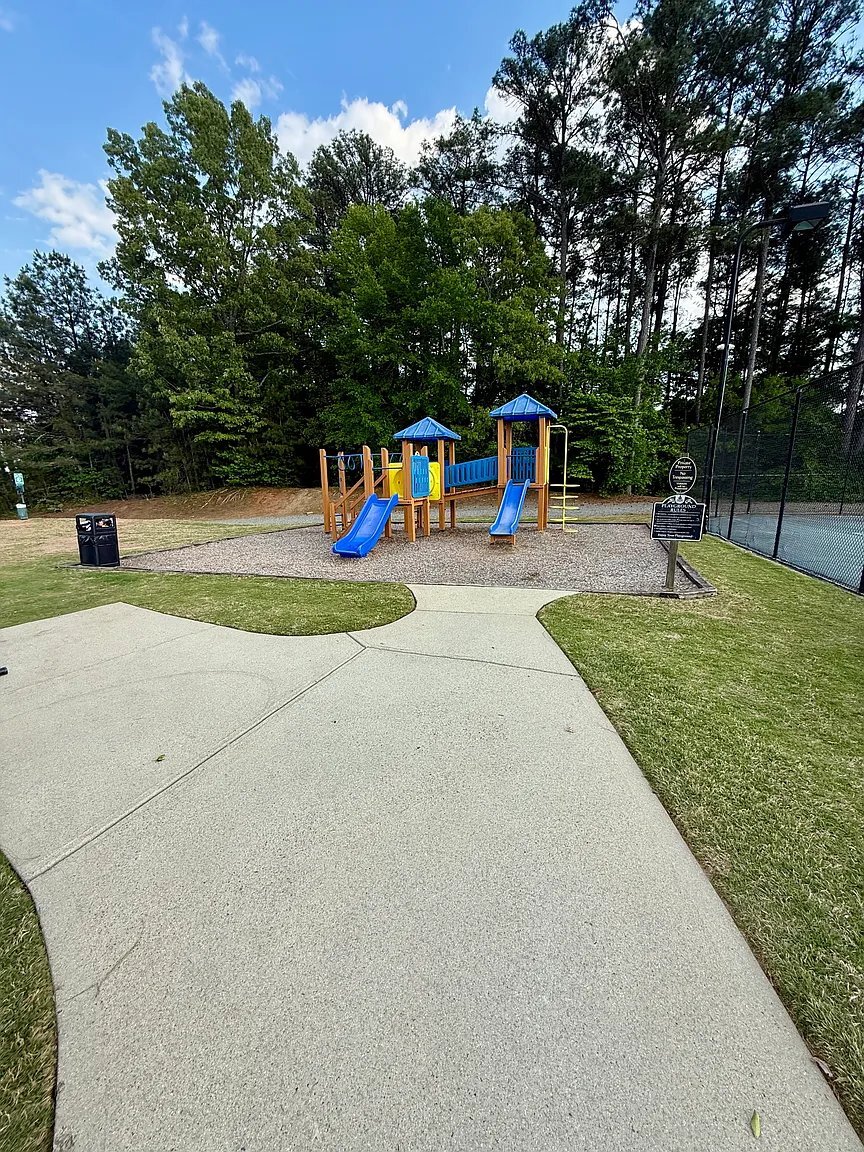 Building Photo - 531 Fox Creek Crossing