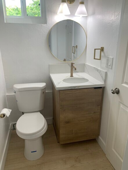 Building Photo - 5738 Meade Ave