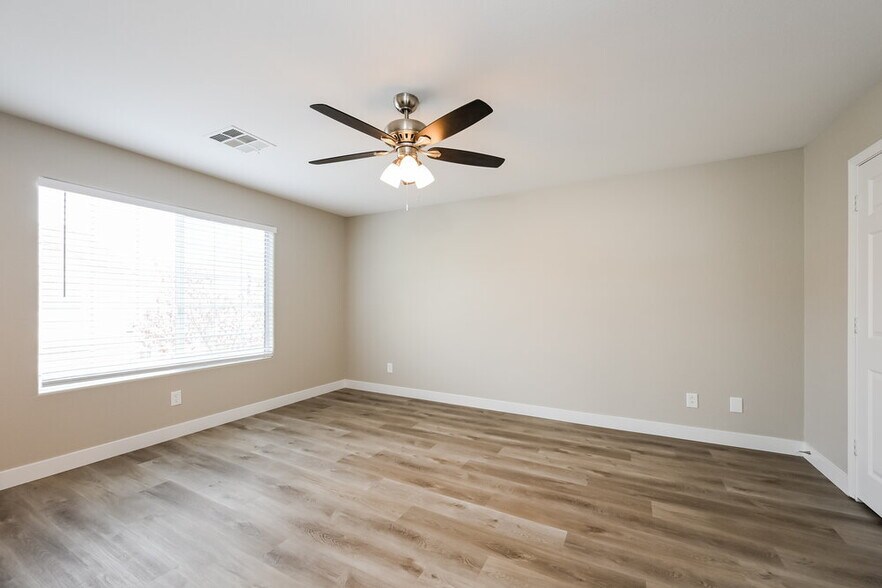 Building Photo - 7315 Larix Rd