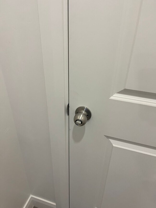 Building Photo - Azalea Beauty!