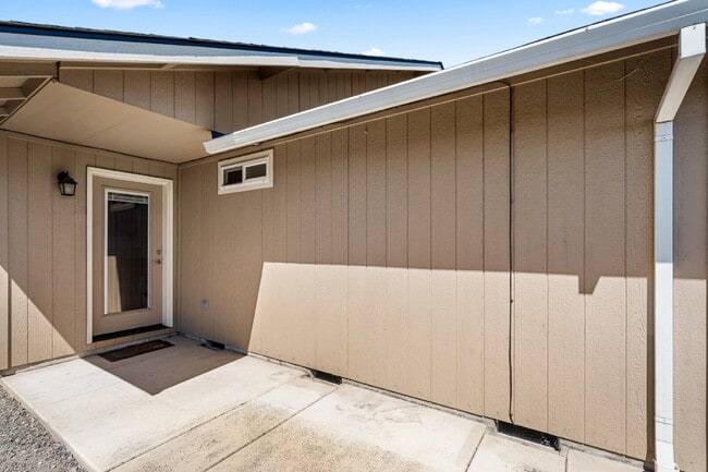 Building Photo - 229 Reanna Way