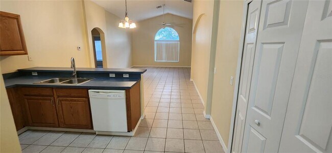 Building Photo - 407 Kildrummy Dr