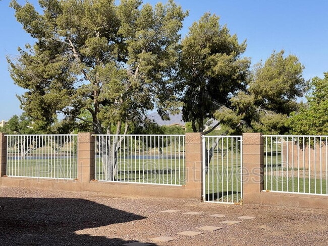 Building Photo - 2007 Lause Bay