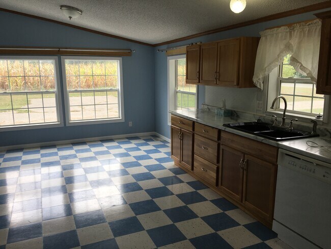 Kitchen - 585 110th Ave