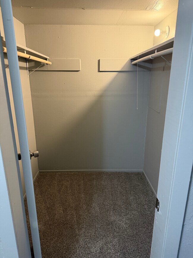 Building Photo - Pine Street Terrace