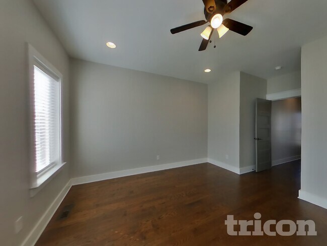 Building Photo - 1214 Hillwood Private Cove