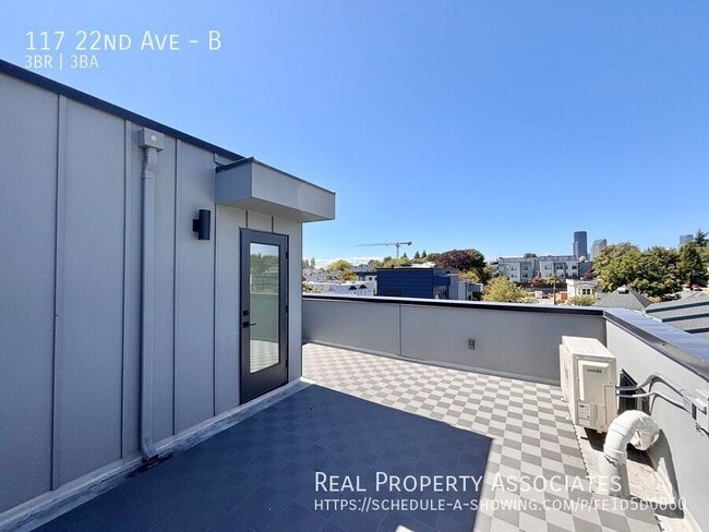 Building Photo - 117 22nd Ave